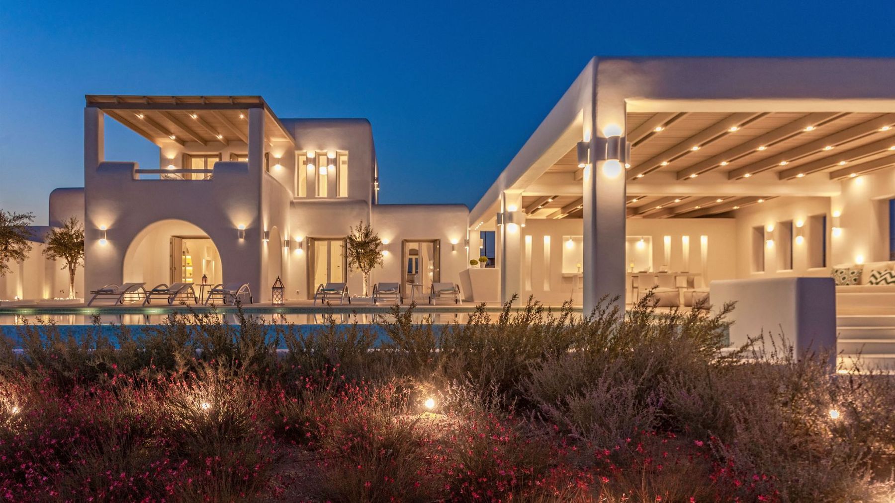 Little Turquoise villa photo.