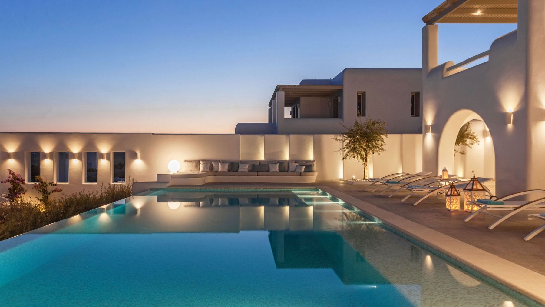 Little Turquoise villa photo.