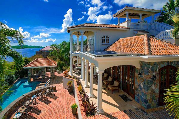 Las Brisas Caribe is located on Maria Bluff in St. John
