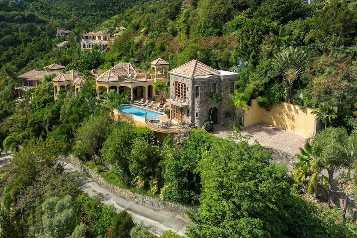Cinnamon Breeze at Peter Bay Estate villa photo.