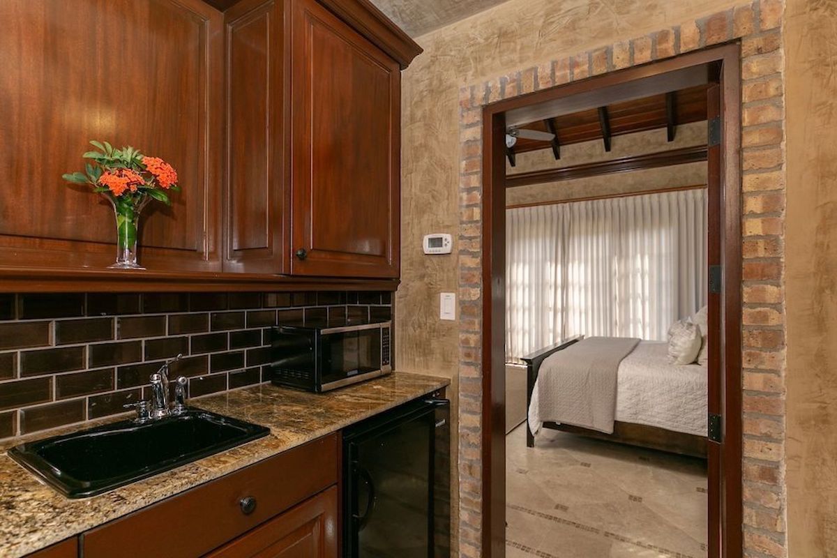 Cinnamon Breeze at Peter Bay Estate villa photo.