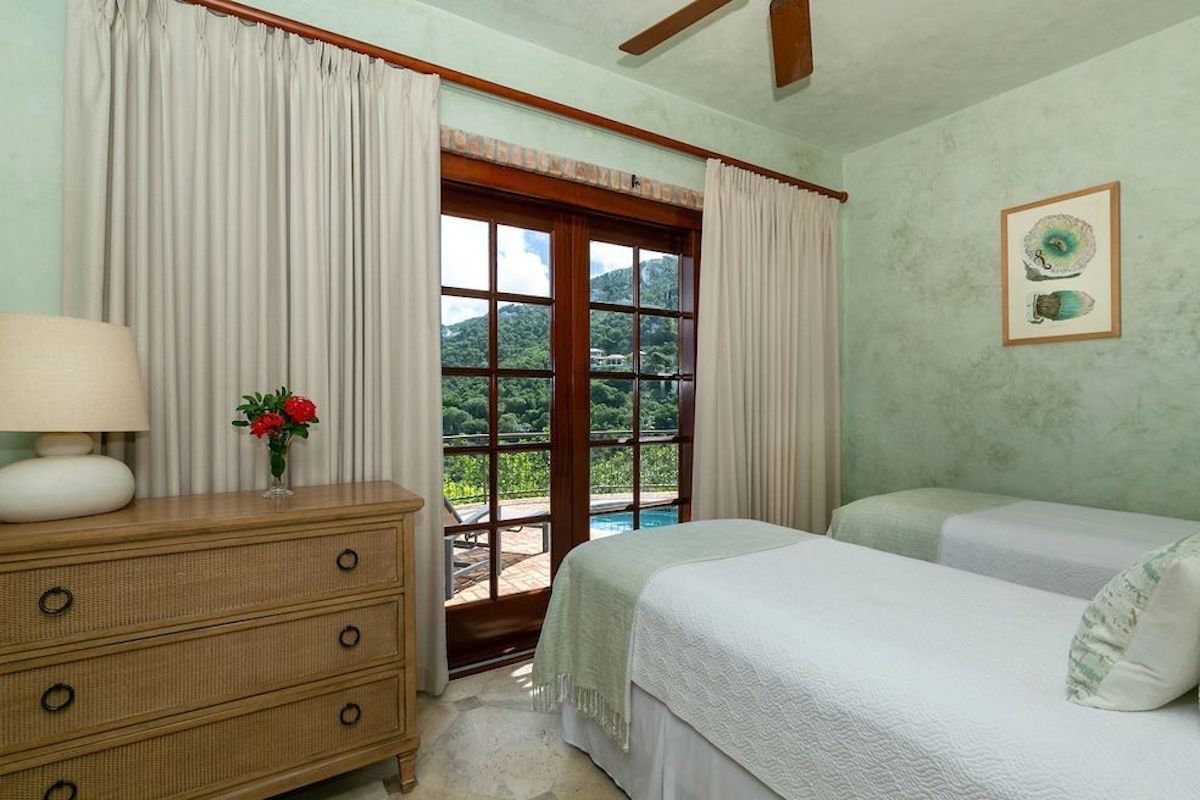 Cinnamon Breeze at Peter Bay Estate villa photo.