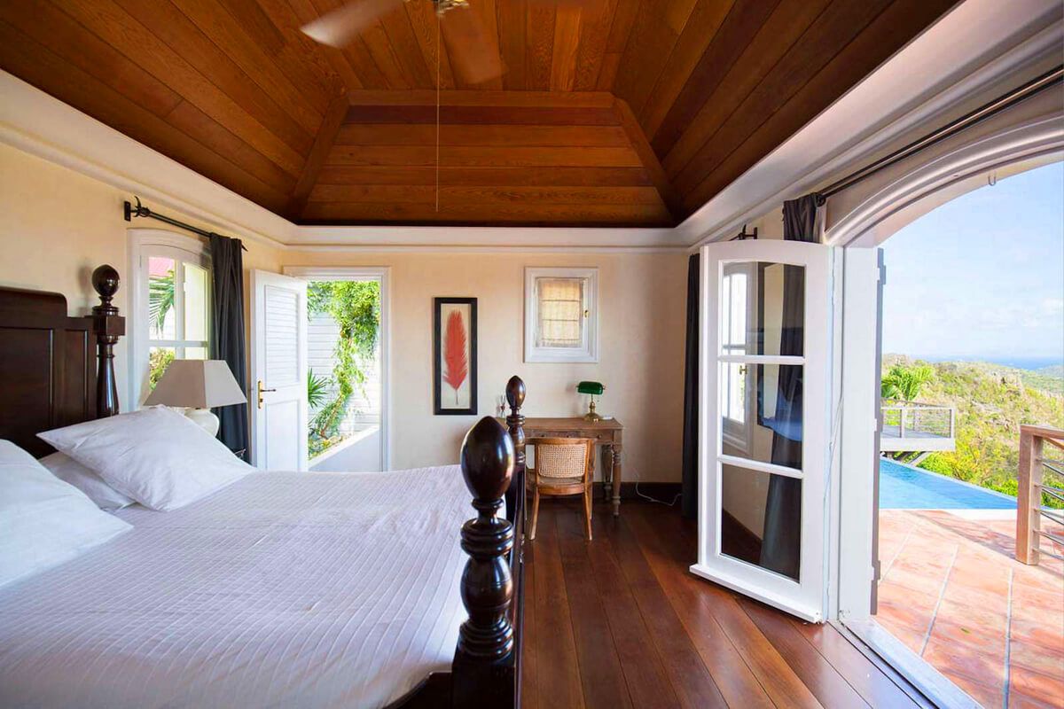 Master bedroom with patio access