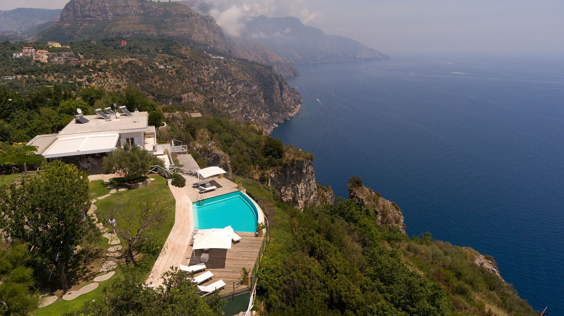Aldana villa photo.