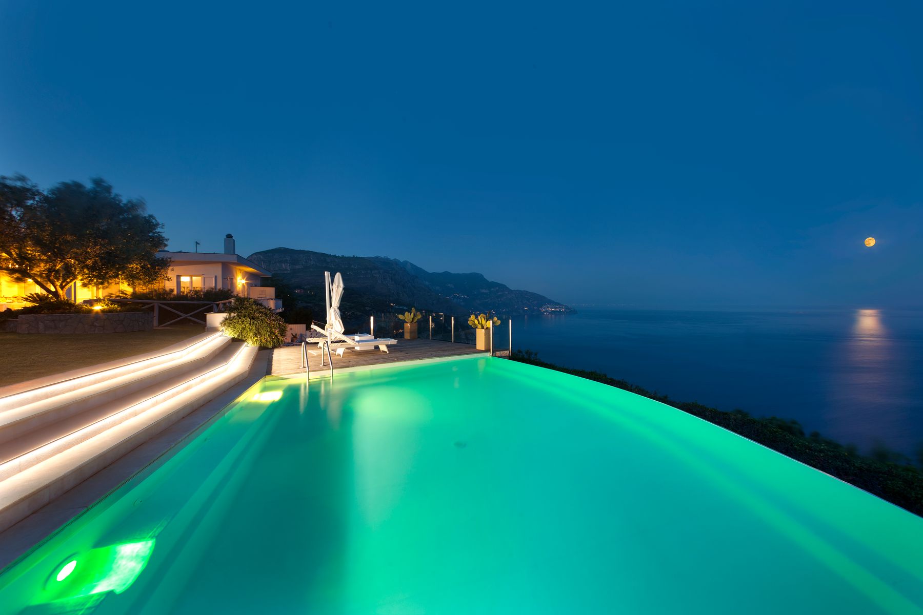 Aldana villa photo.