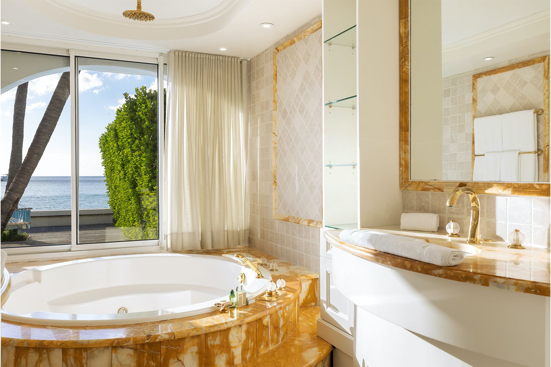 Ensuite