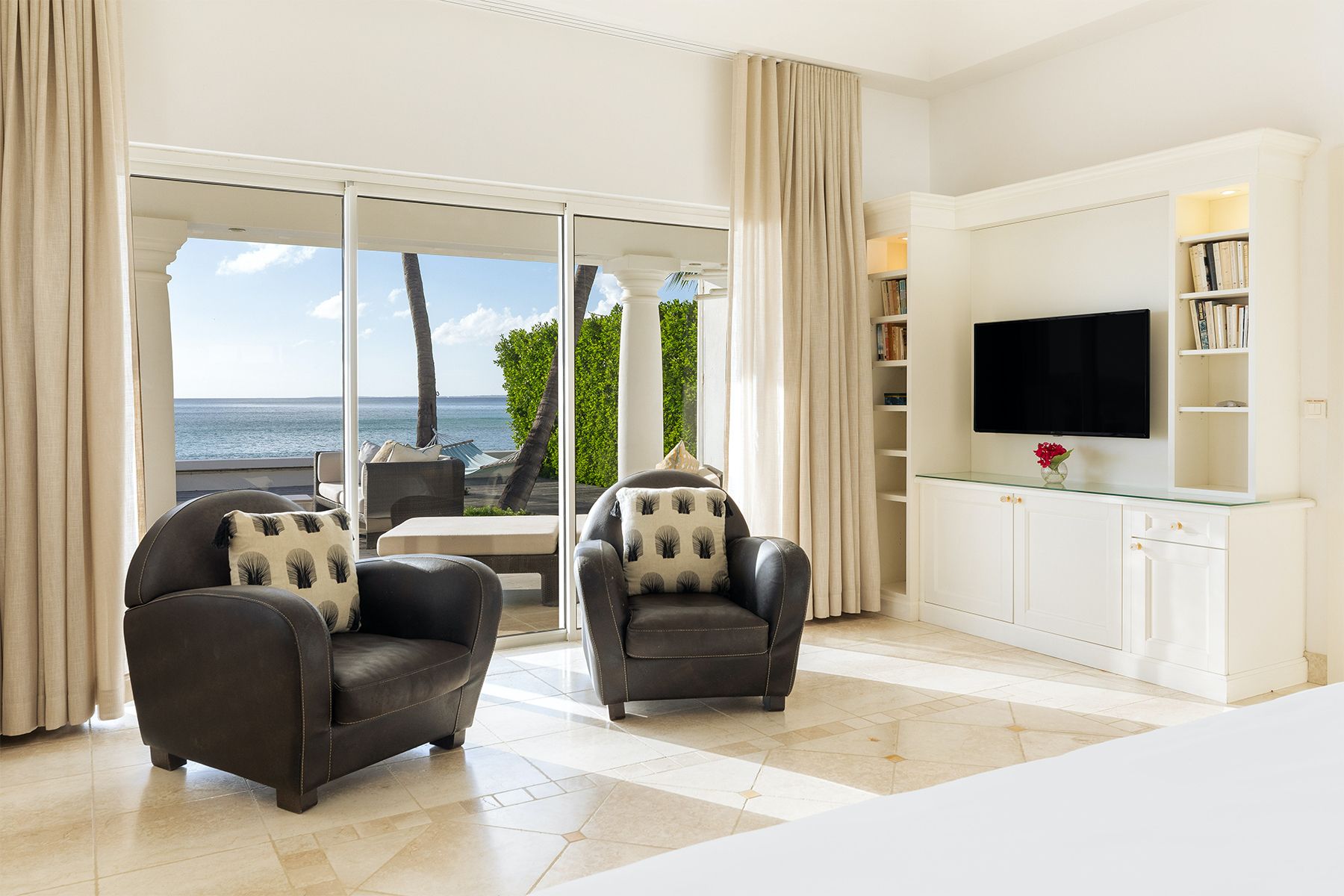 Bedroom 3 sitting area with views