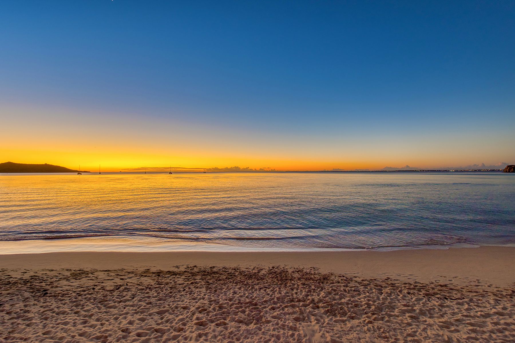 Petite Plage 4 Villa villa photo.