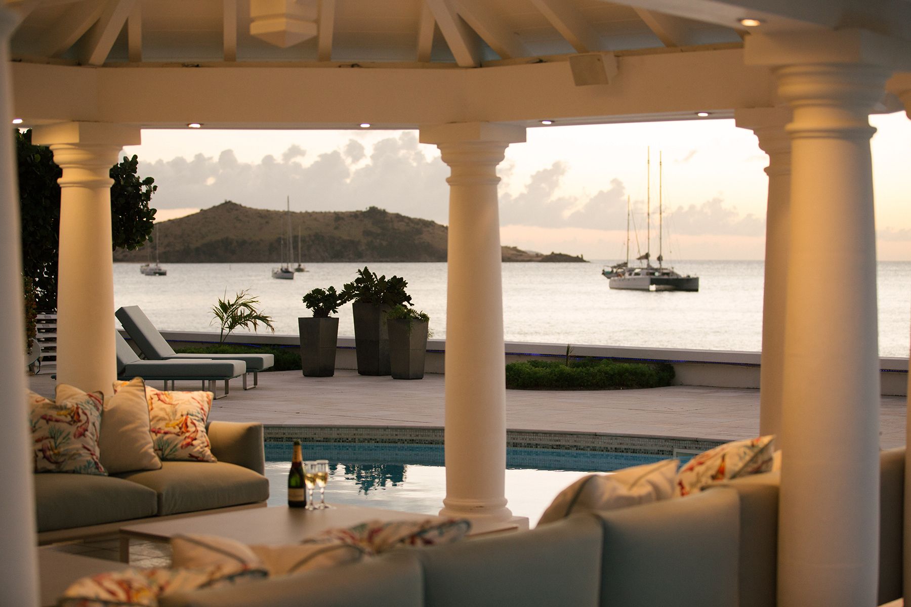 Petite Plage 4 Villa villa photo.