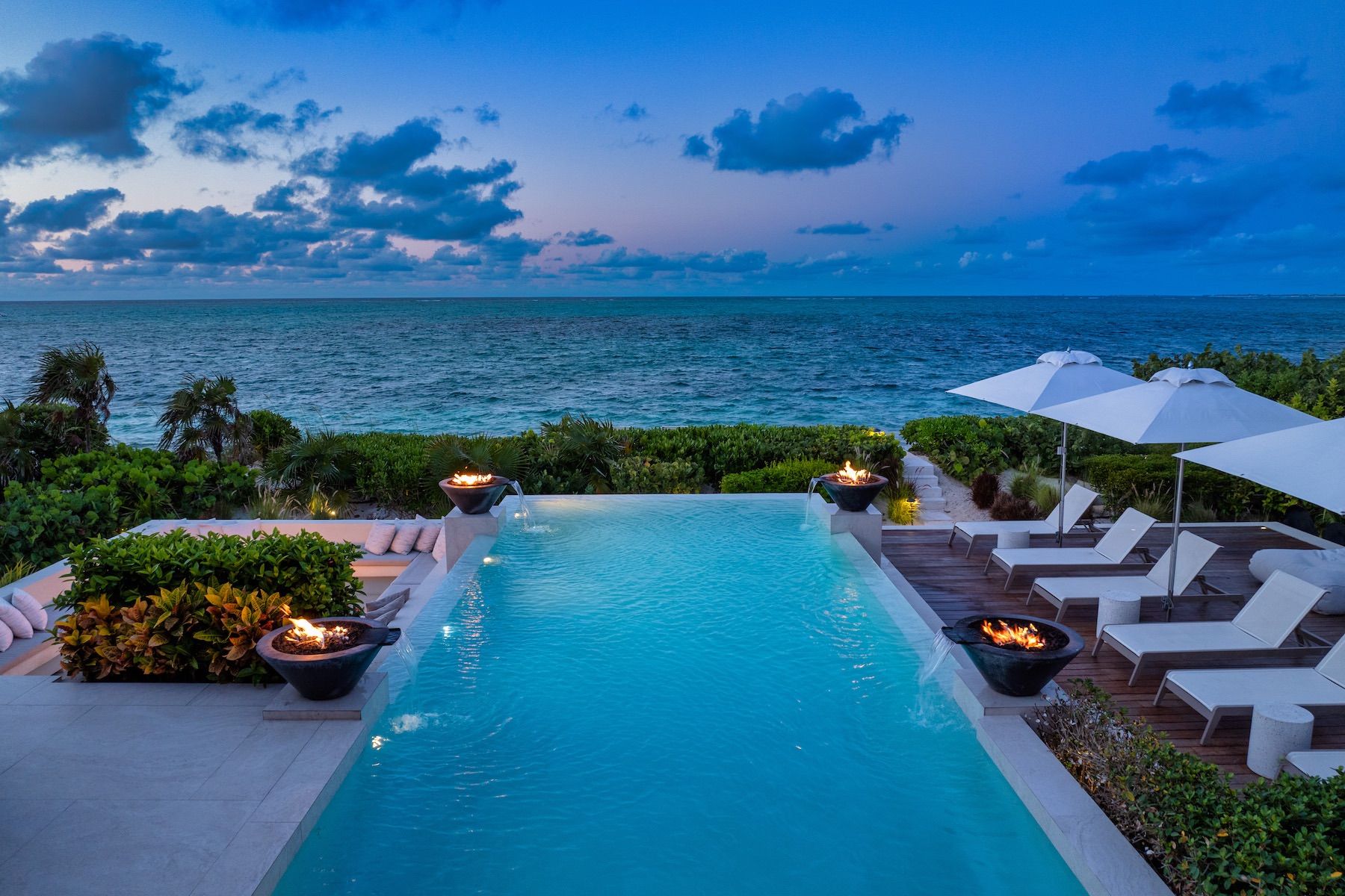Seafire villa photo.