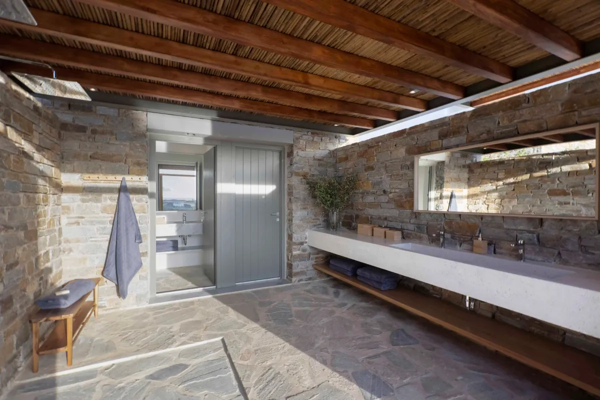 Cezanne villa photo.