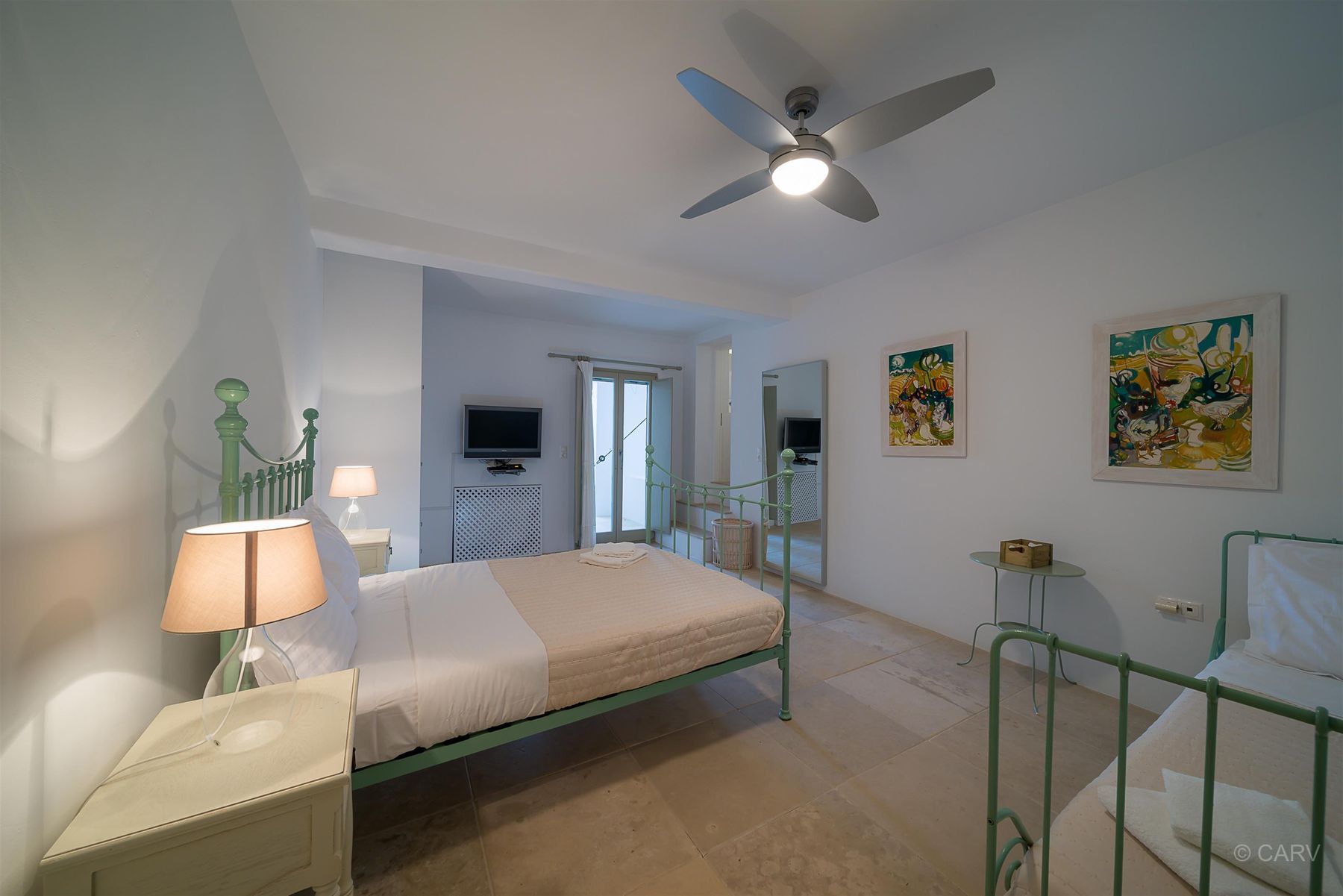 Cachette villa photo.