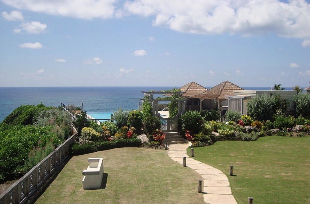 Astra Villa villa photo.