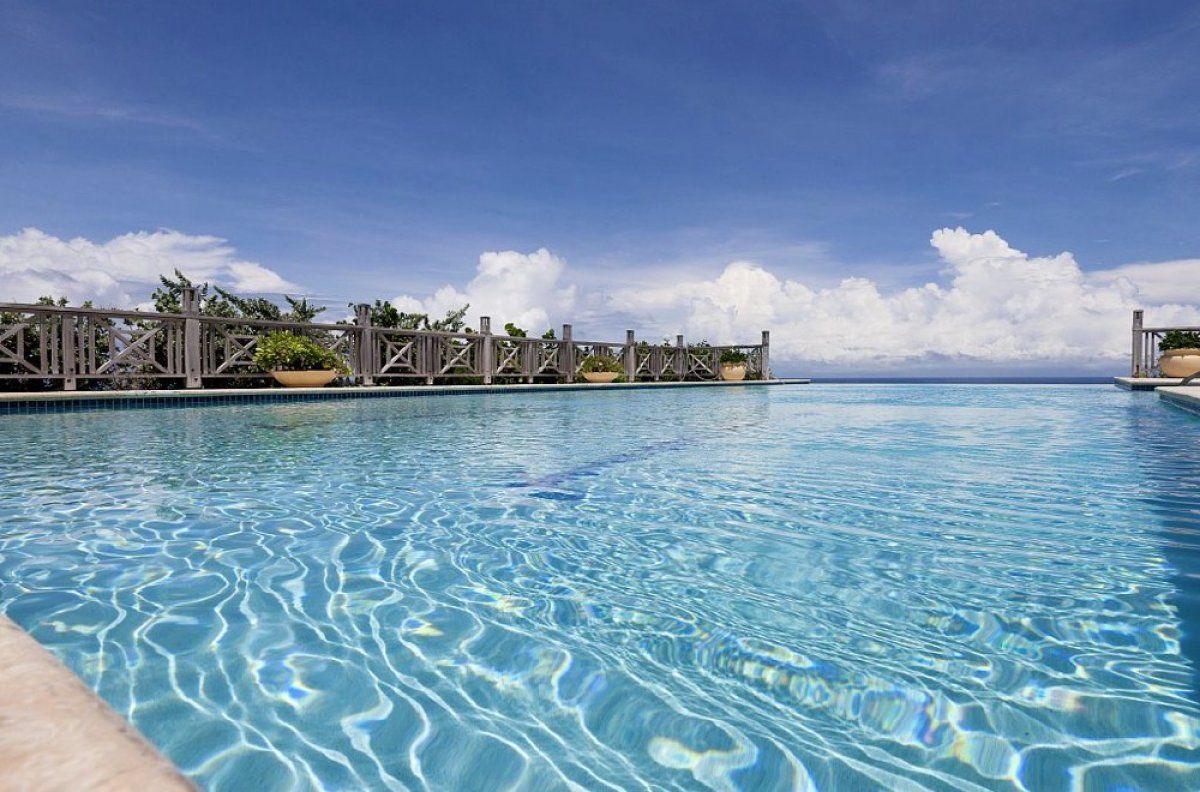Astra Villa villa photo.