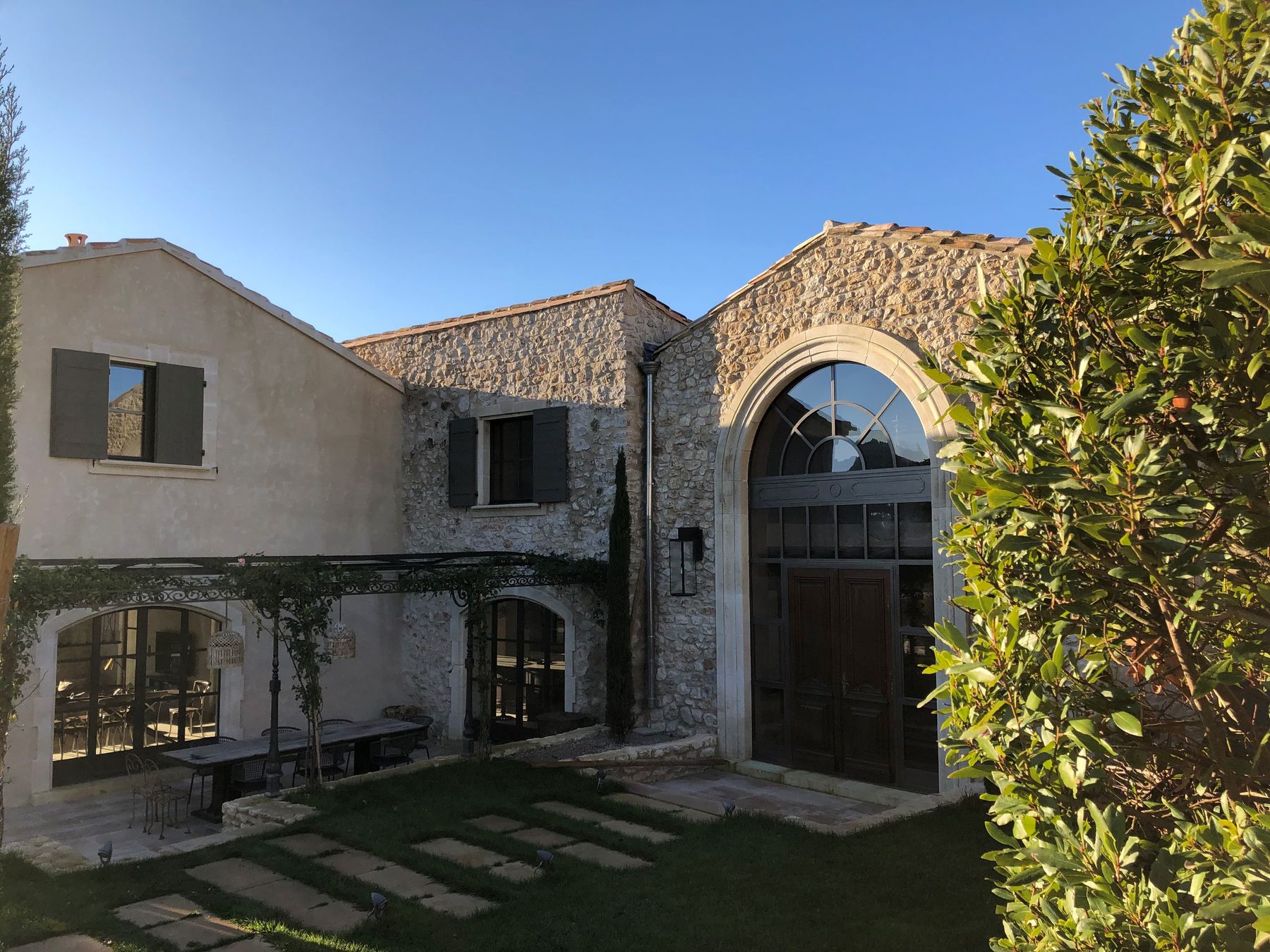 Bastide de la Montagnette villa photo.