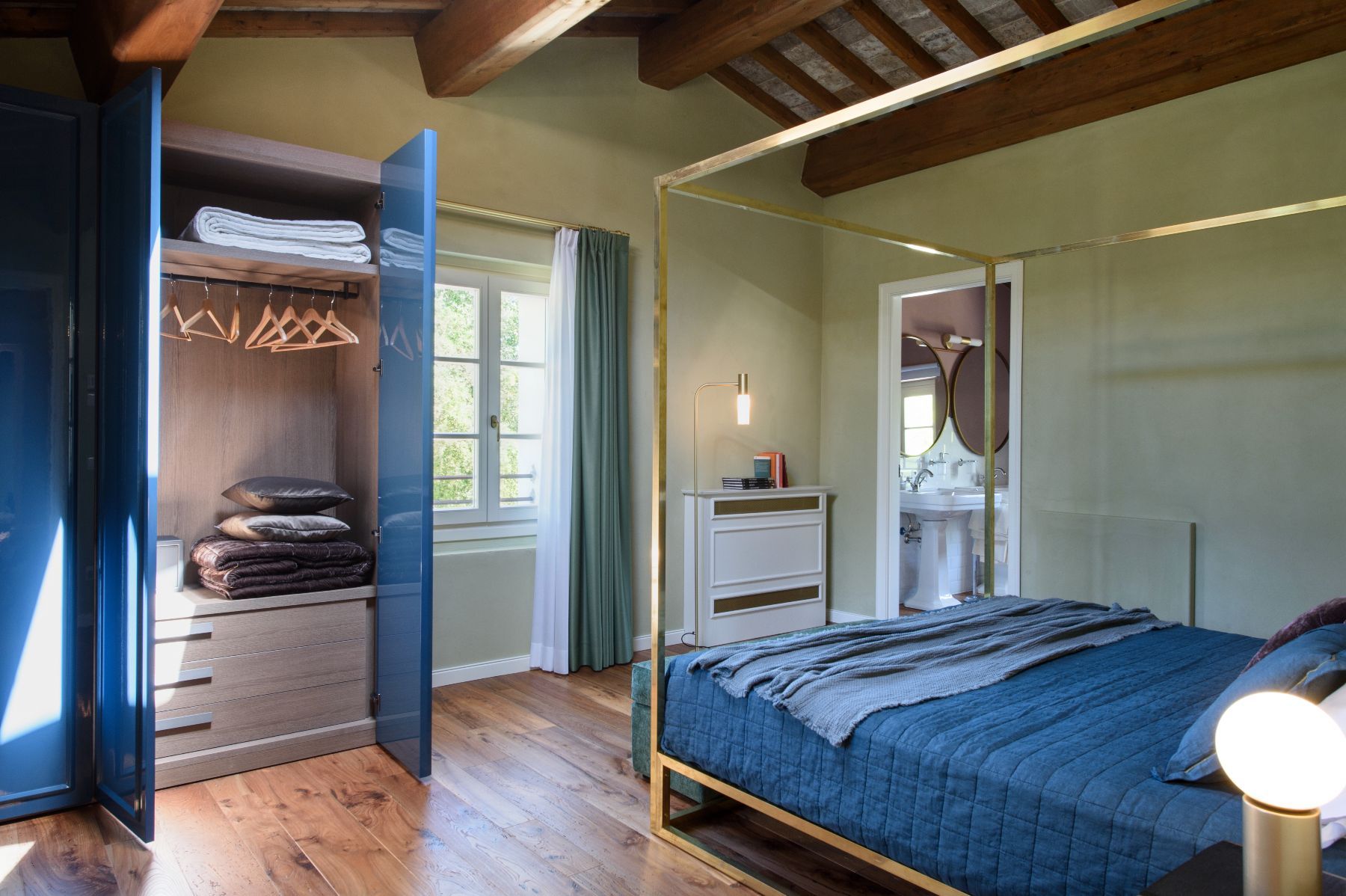 Colline villa photo.