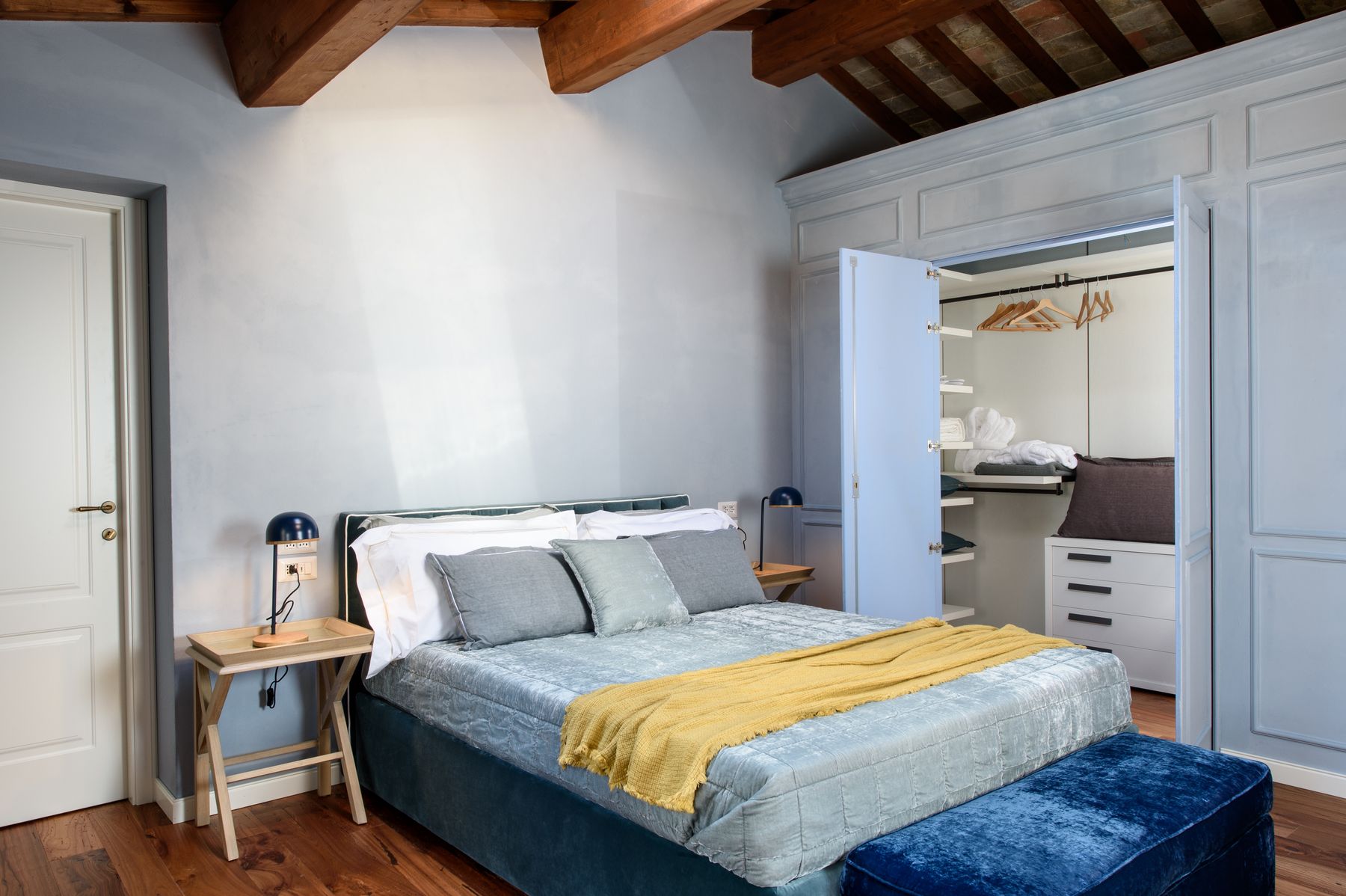 Colline villa photo.