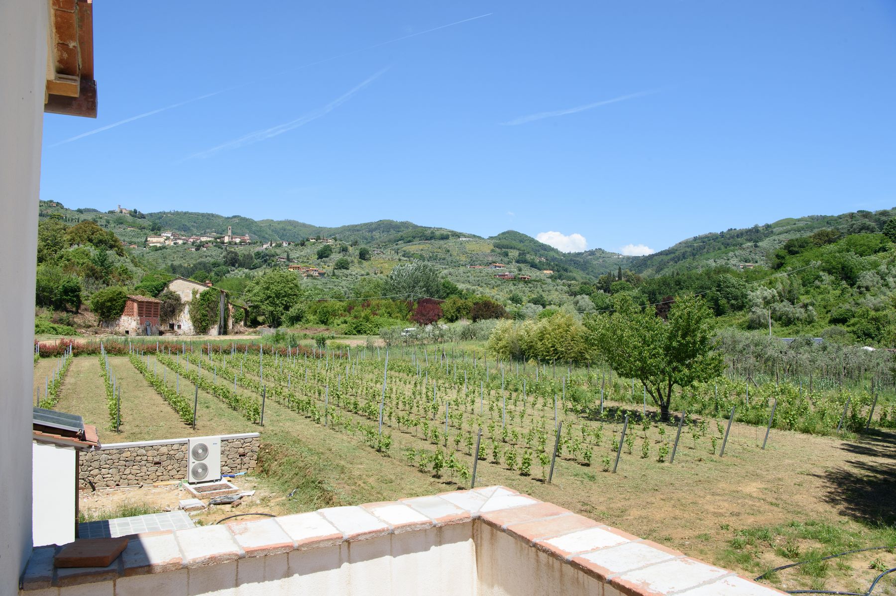 Colline villa photo.