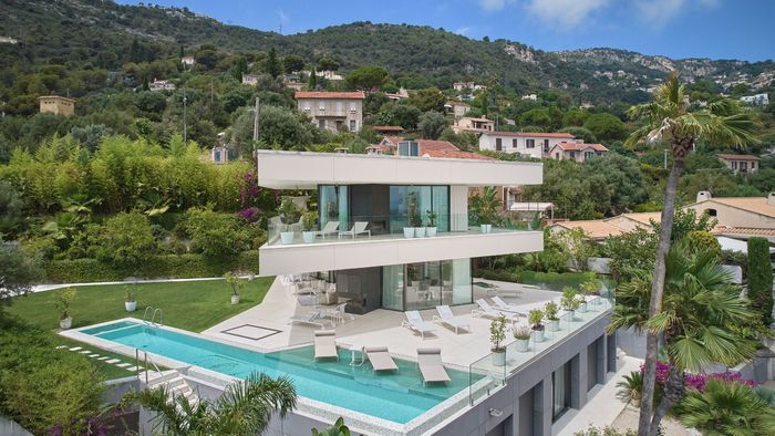 Luxury Villas in Monaco | Private Pool and Beachfront Rentals