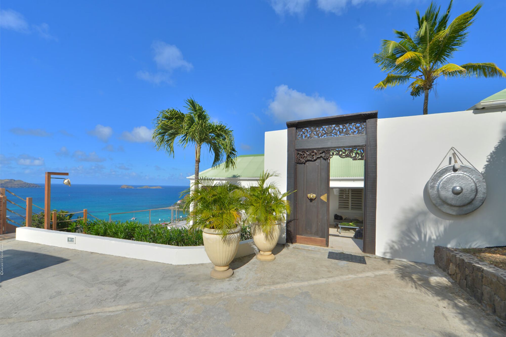 Gated entryway