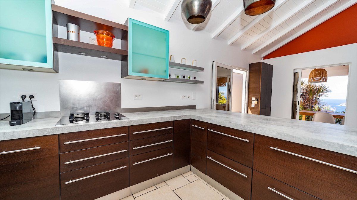 Fully equipped kitchen