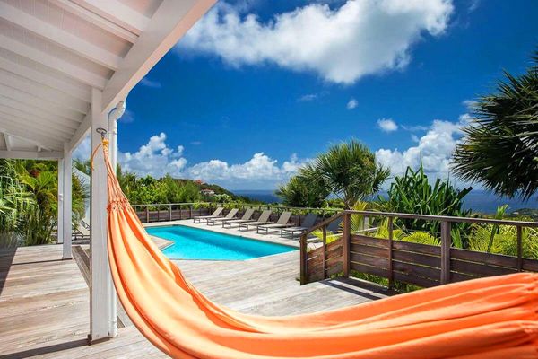 The private pool at Vina Villa has beautiful views of the Caribbean in the distance