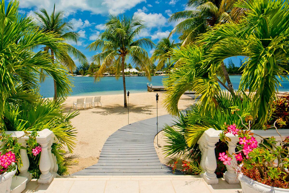 Boardwalk to the dock at the beach