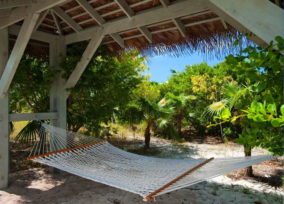 Nutmeg Cottage On the Beach villa photo.