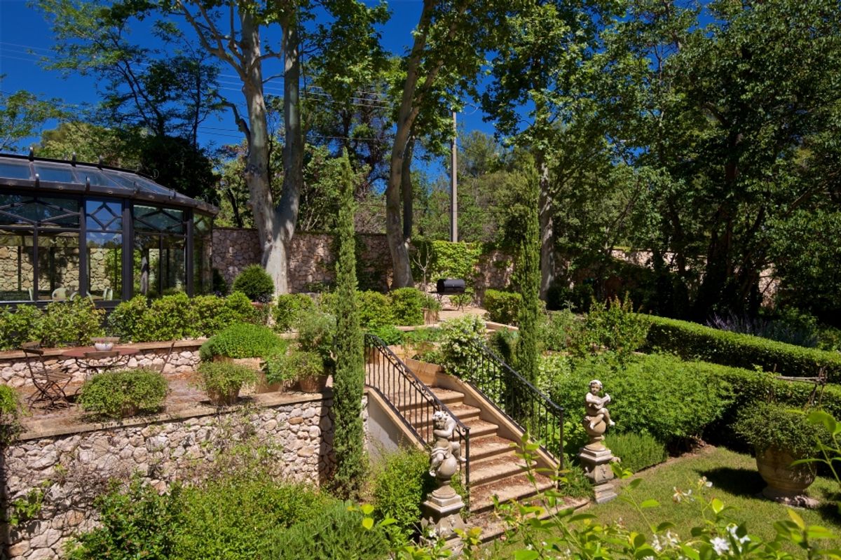 Domaine de Beau-Fleurs villa photo.