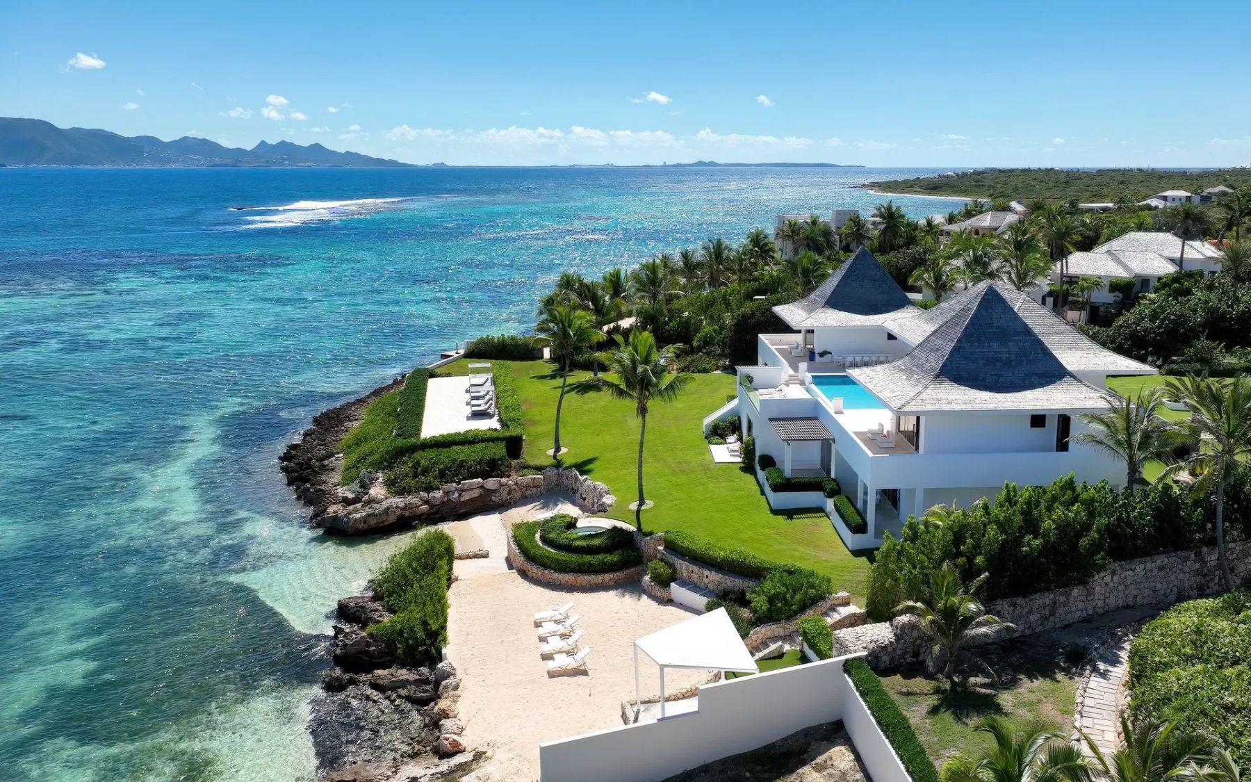 Le Bleu Villa villa photo.