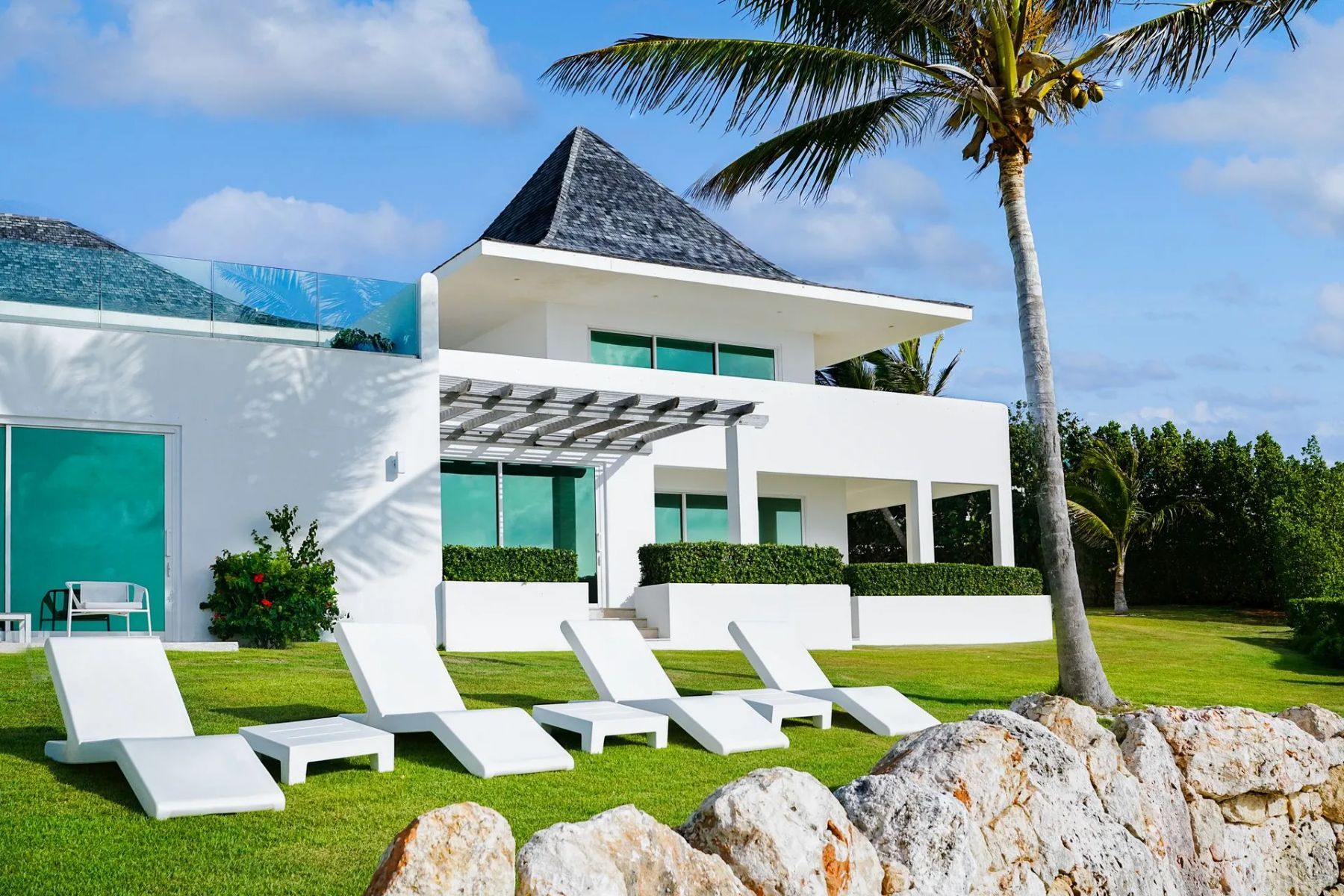 Le Bleu Villa villa photo.
