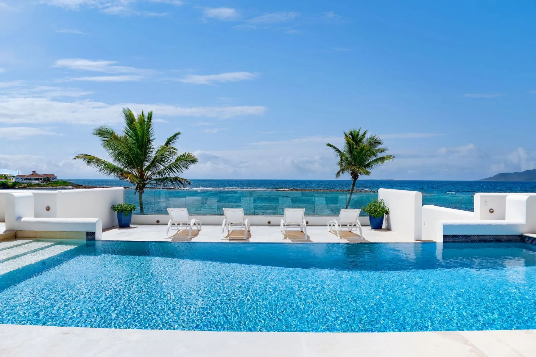 Le Bleu Villa villa photo.