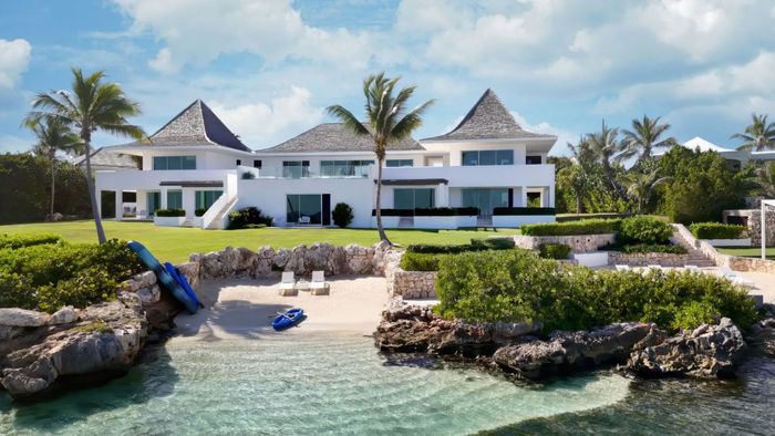 Le Bleu Villa villa photo.