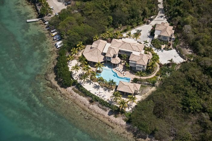 A La Mer Villa villa photo.