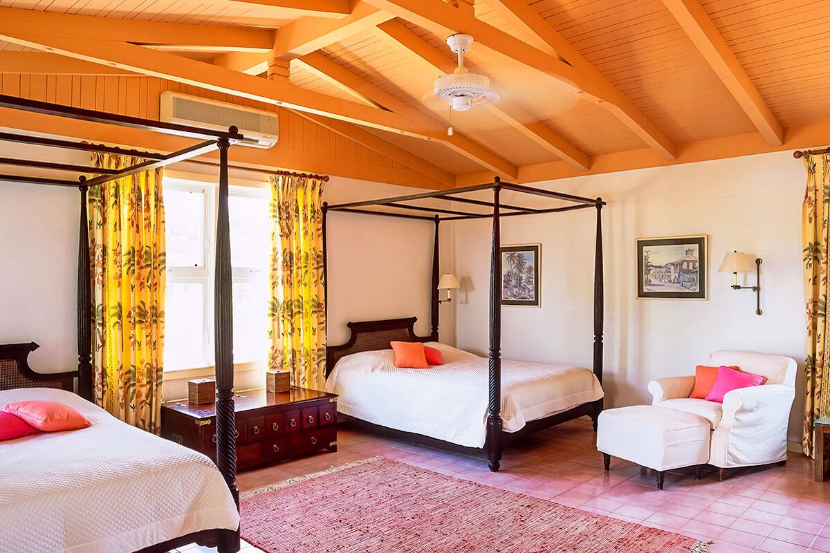 The double bedded queen bedroom at the Flamingo House
