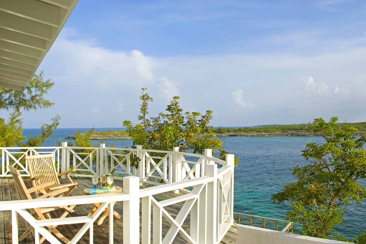 A deck to have cocktails