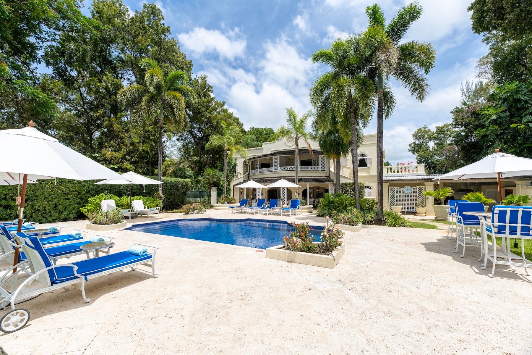 Sandalo villa photo.