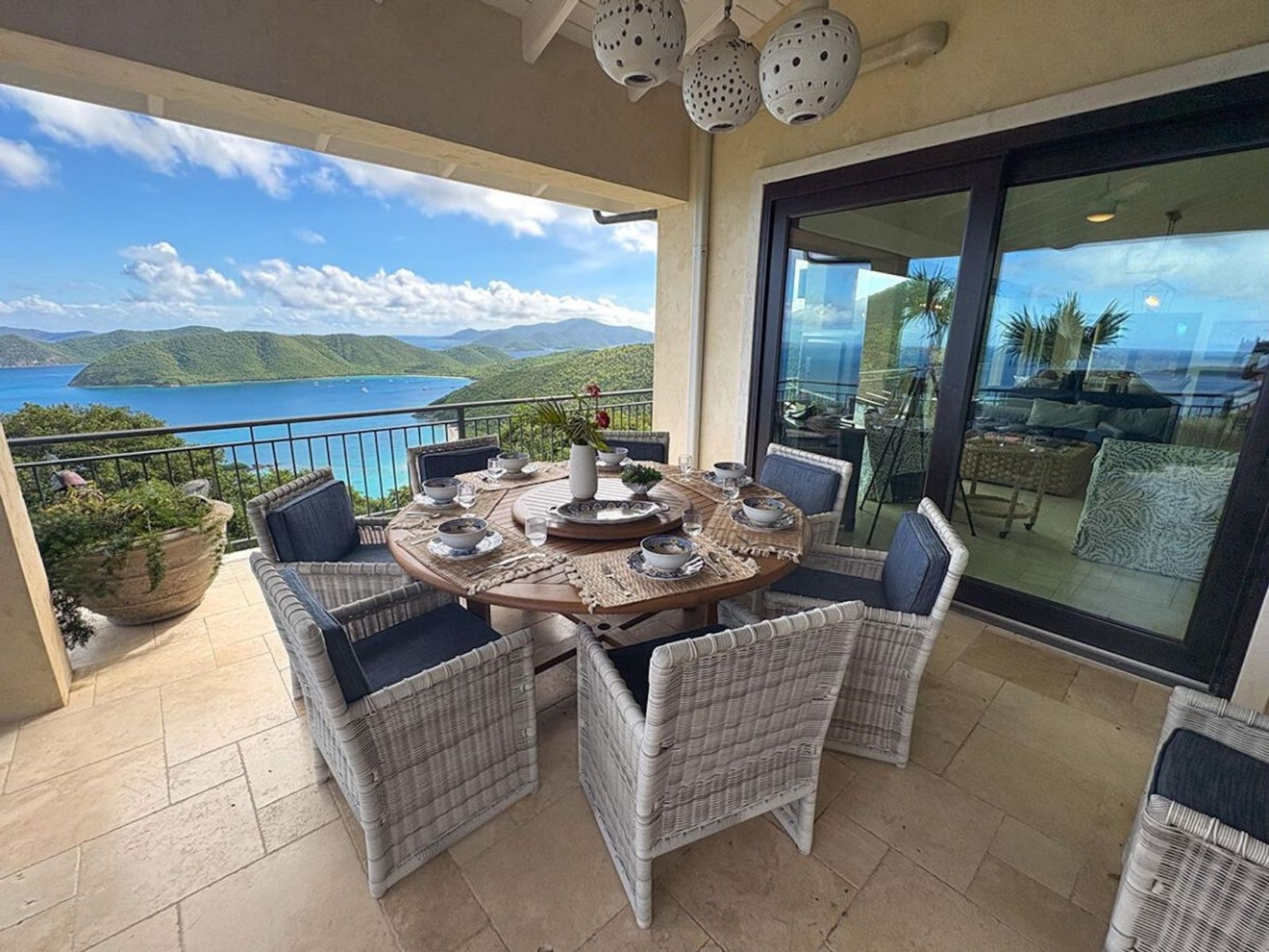 Alfresco Dining
