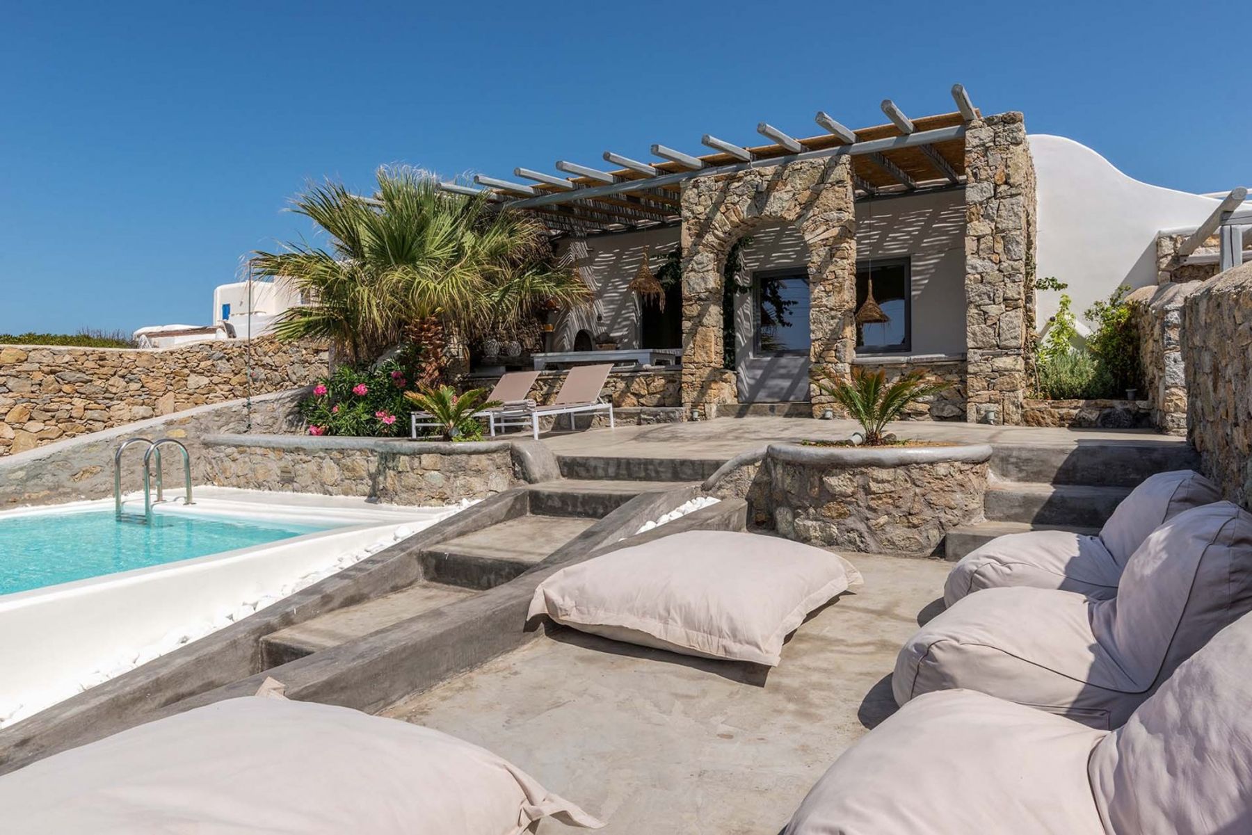 Ivory Retreat villa photo.