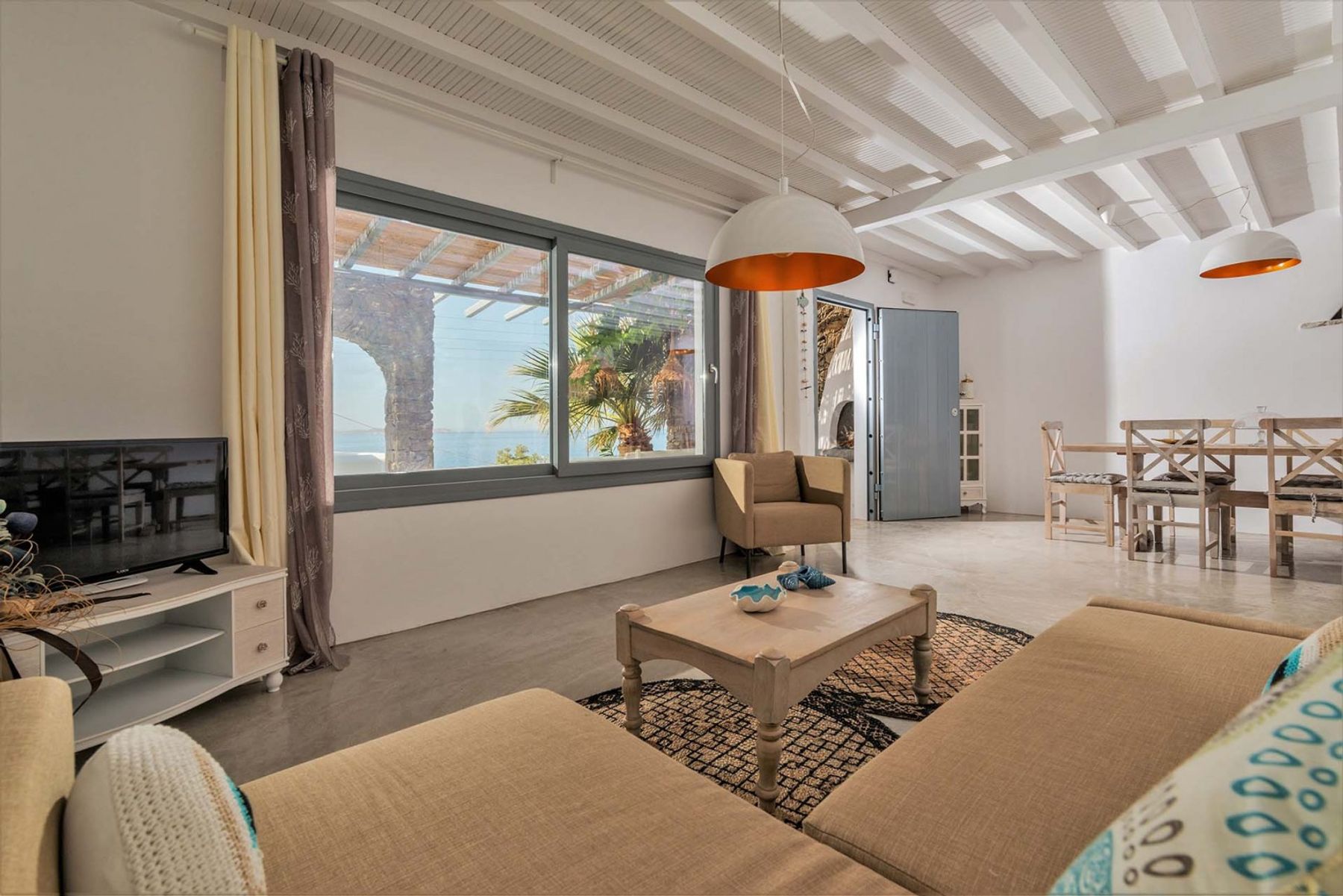 Ivory Retreat villa photo.