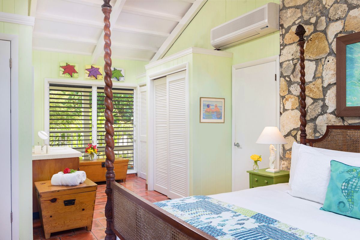 Main house king bedroom