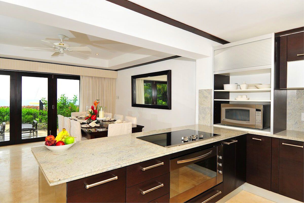 Well equipped kitchen