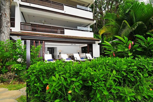 Coral Cove 1 has a great patio to lounge on and enjoy the tropical atmosphere