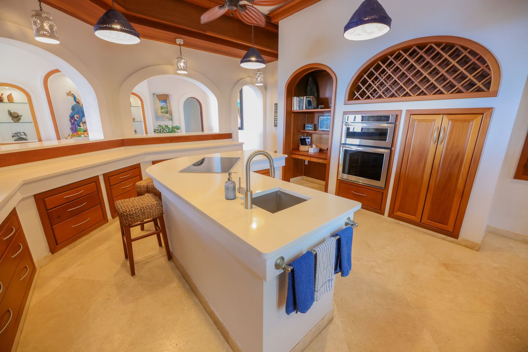 Isla Vista villa photo.