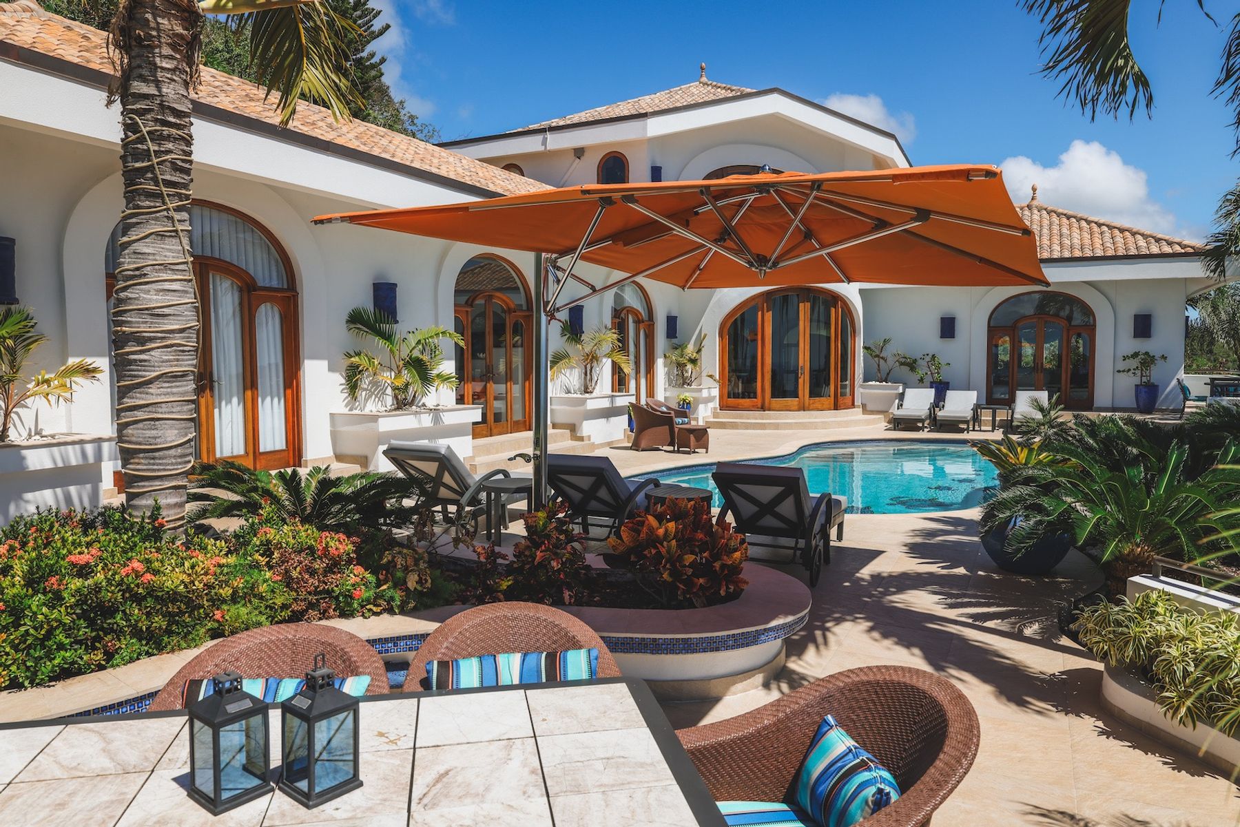Isla Vista villa photo.
