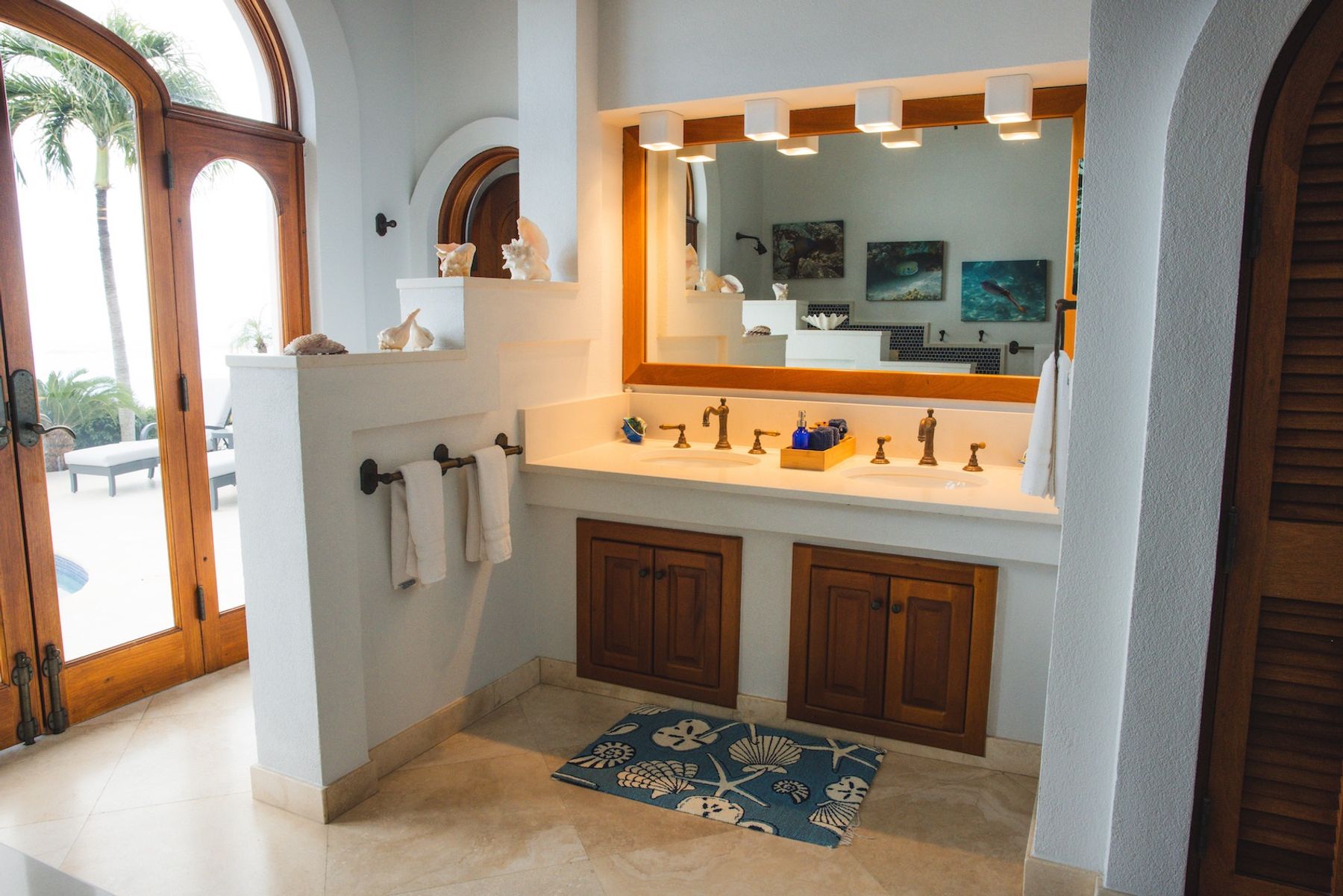 Shared bathroom for pool level bedrooms