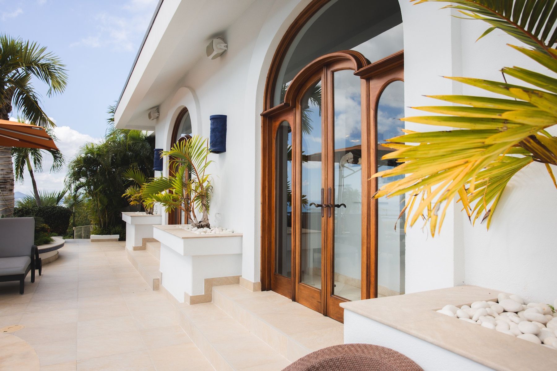 Isla Vista villa photo.