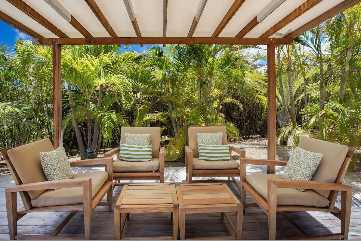 SAS villa photo.