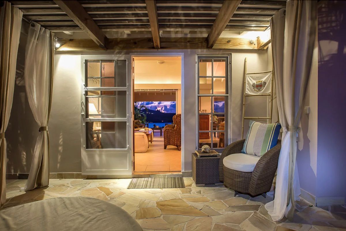 SAS villa photo.
