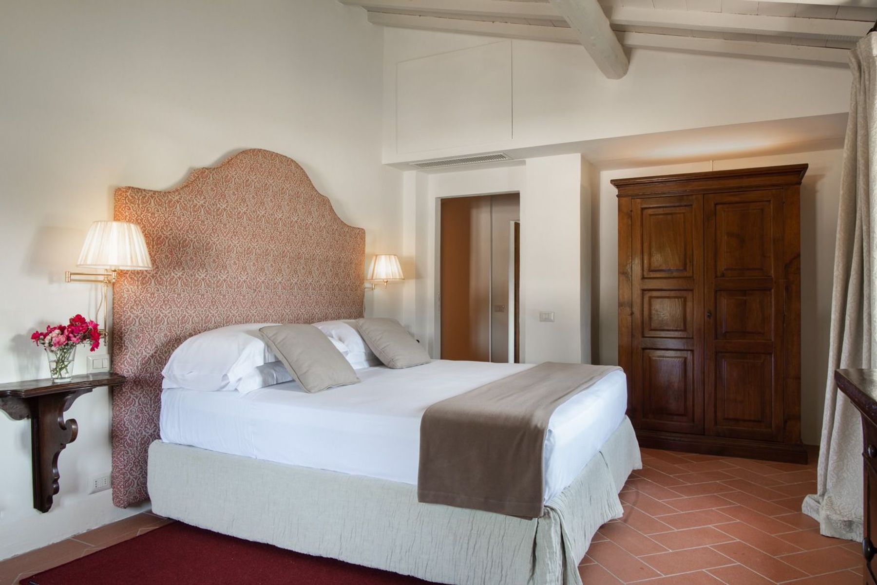 Astra villa photo.